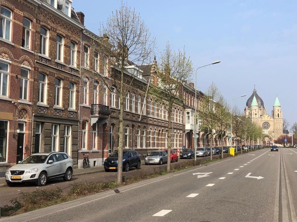 Bed and Breakfast Chez Helene Maastricht Exterior foto