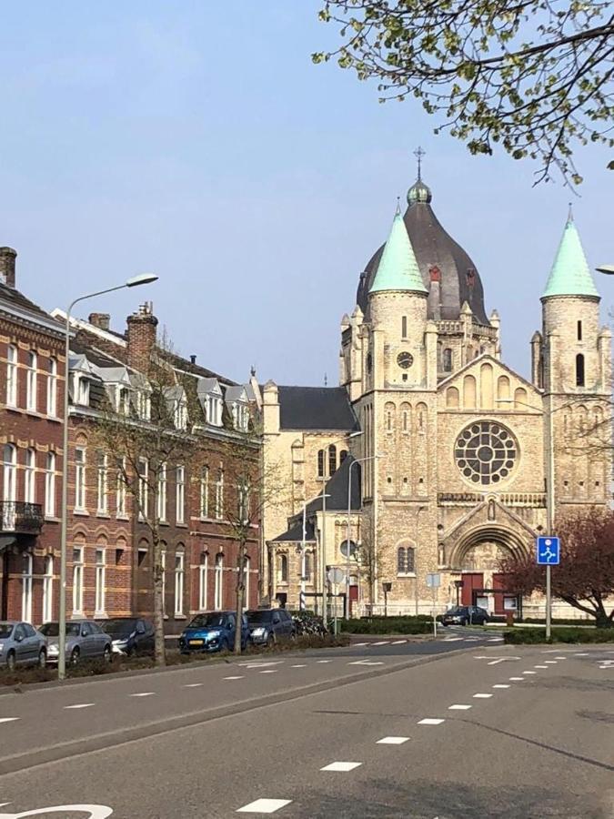 Bed and Breakfast Chez Helene Maastricht Exterior foto
